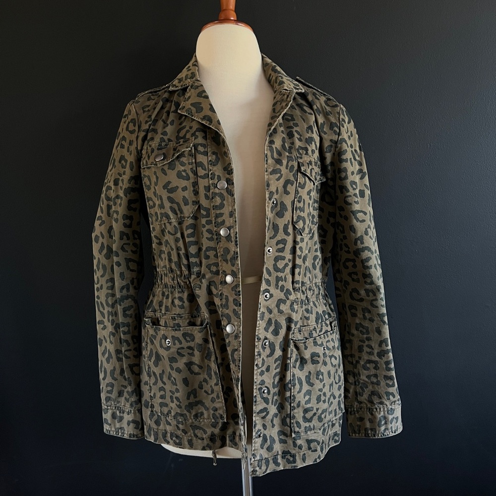 🤍 Forever 21 🤍 Leopard print jacket